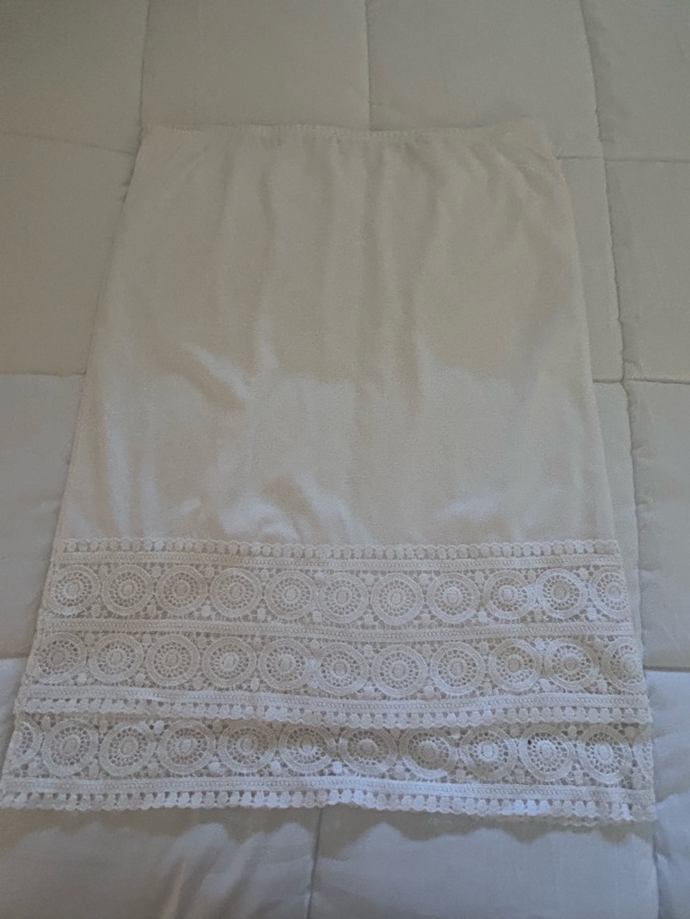 DOWNEAST COLLECTION white Lace Skirt Extender, XL